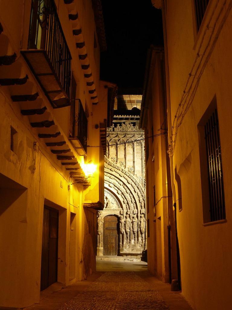 Alojamiento Turistico La Tinaja Requena Exterior photo