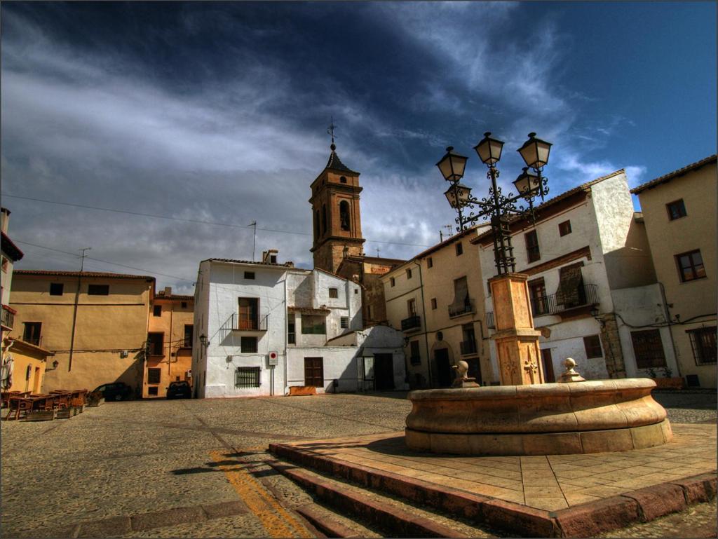 Alojamiento Turistico La Tinaja Requena Exterior photo